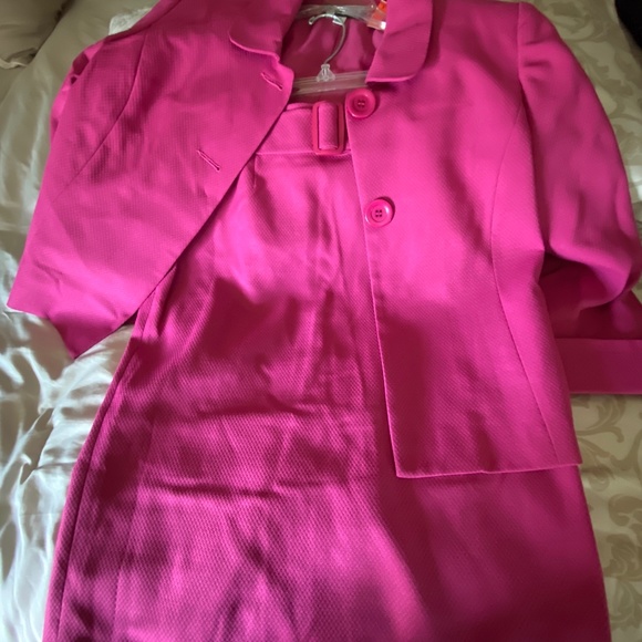 Giorgio Sant’Angelo 2 piece Women’s Suit - Picture 1 of 3